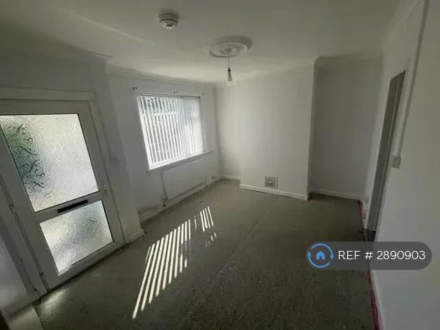 House in Lincoln - View 3