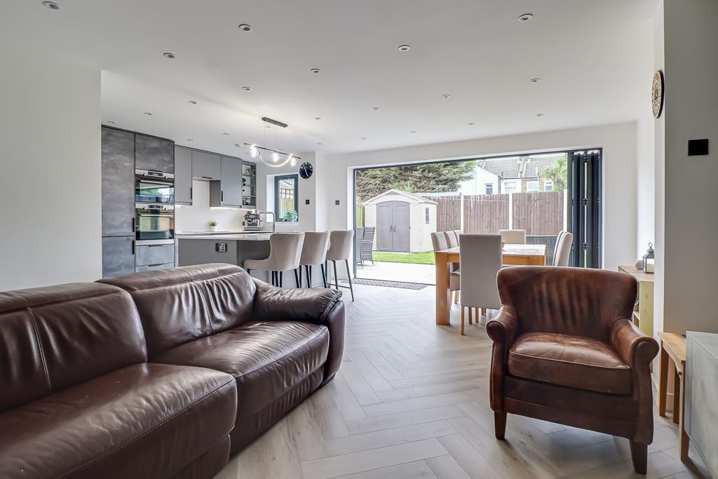 House in Southend-on-Sea - View 3