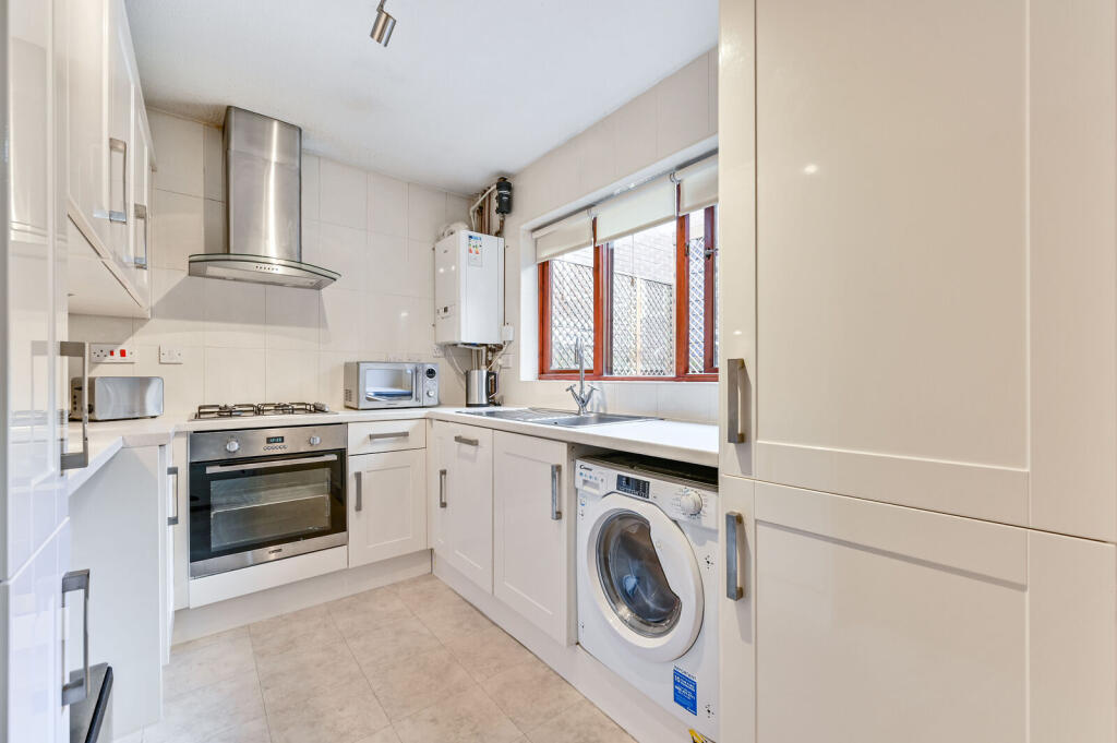 Apartment in London - View 5