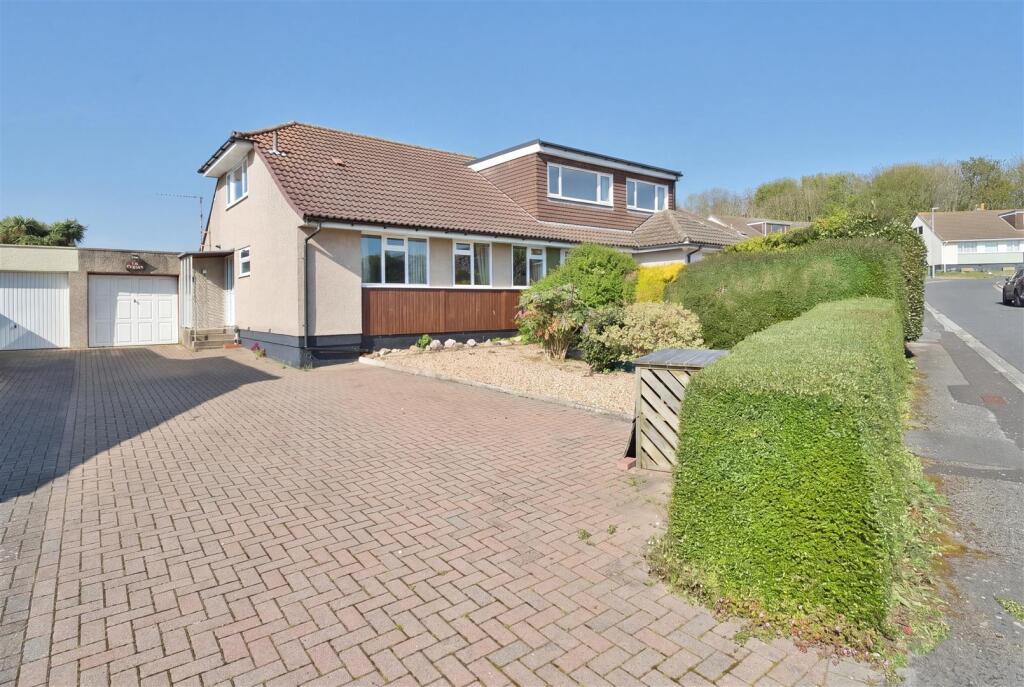 Main image of property: Castlewood Close, Clevedon - NO ONWARD CHAIN