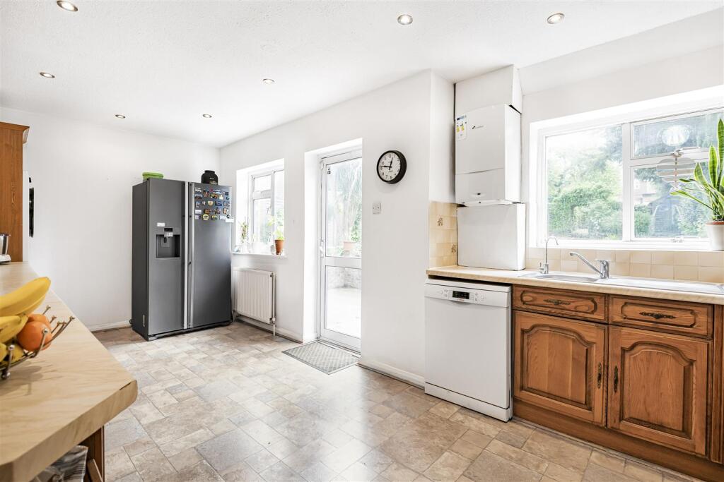 House in Reading, Earley - View 4