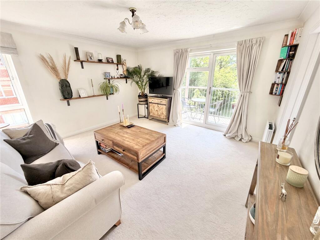 Apartment in Poole - View 2