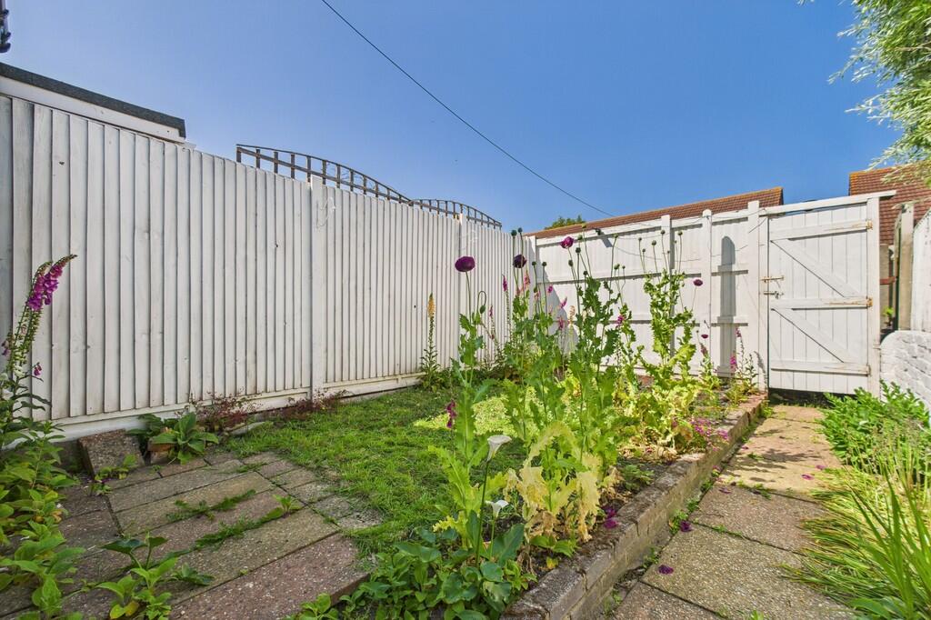 House in Canterbury - View 3