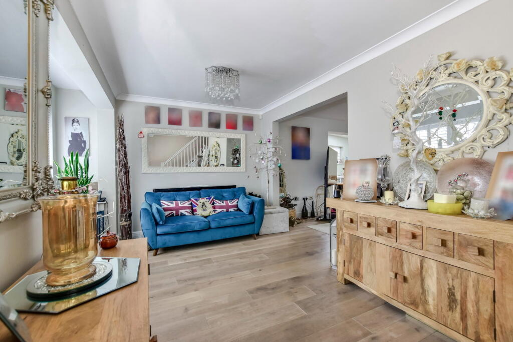 House in Harrow - View 4