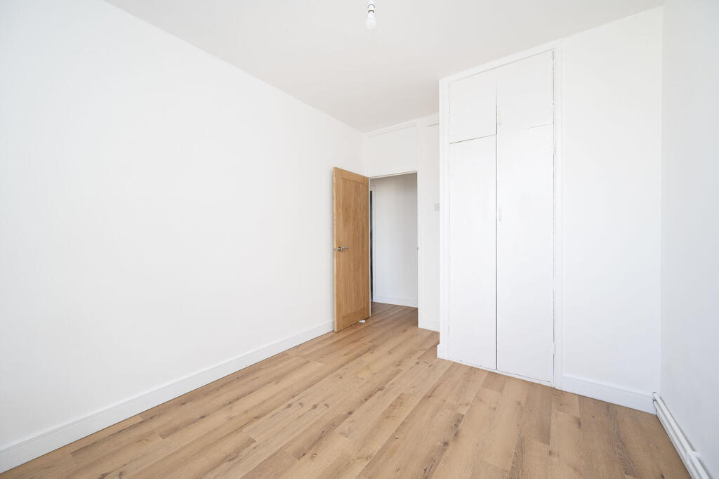 Apartment in London - More