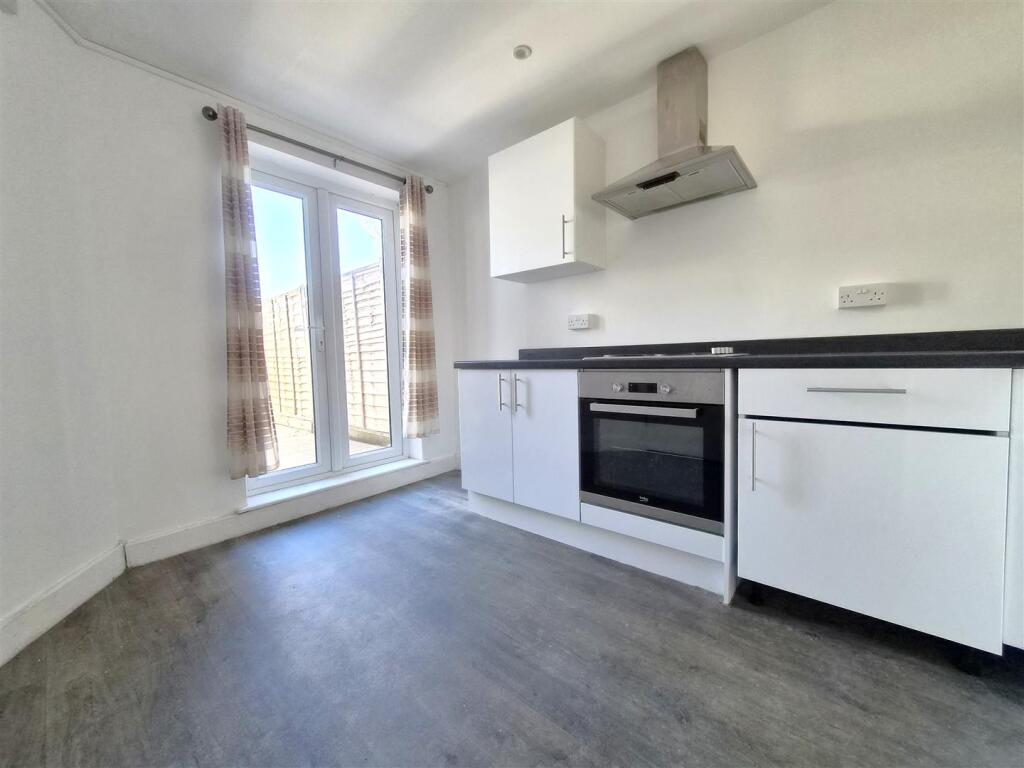 Apartment in Dartford - View 2