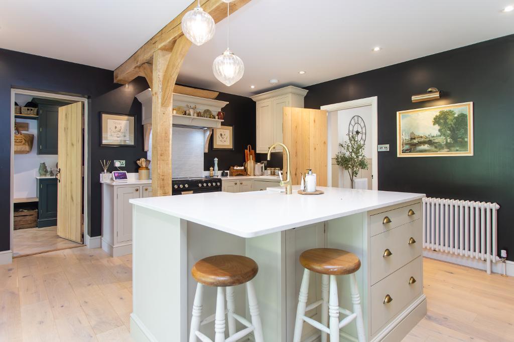 House in Wealden, Heathfield and Waldron - More