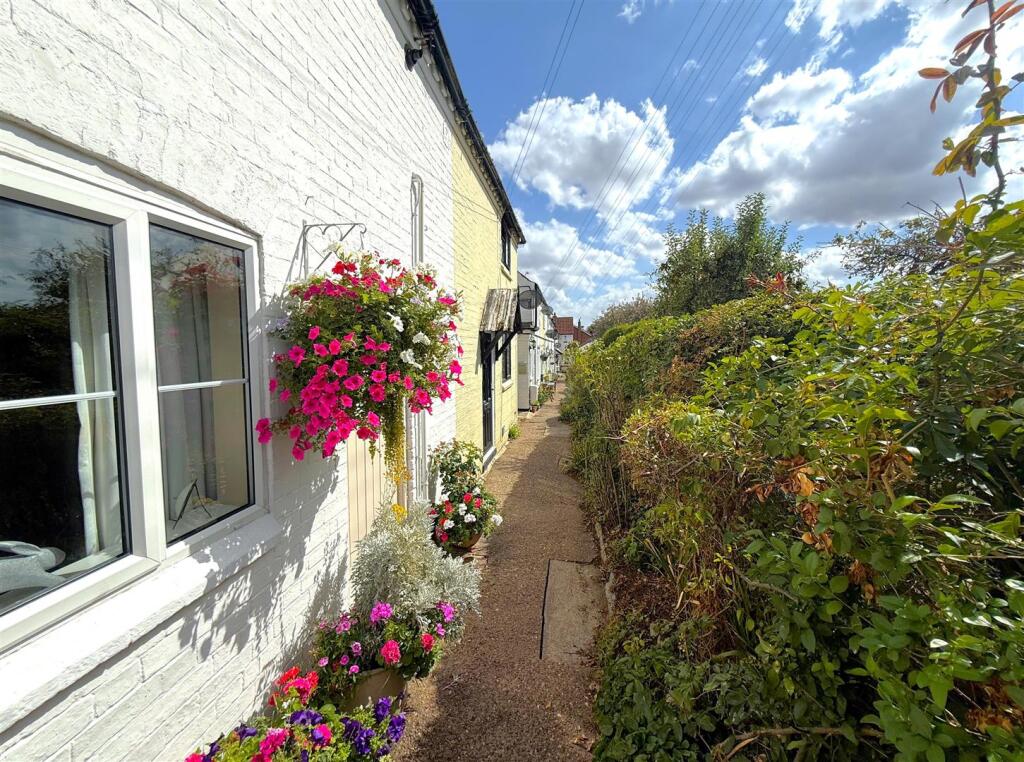 House in Nottingham - View 2