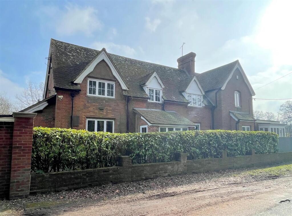 Main image of property: Crossways, Kintbury