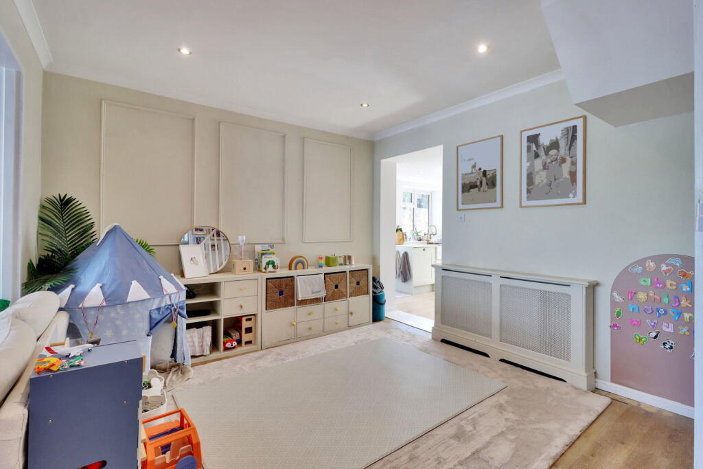 House in Dartford, Longfield and New Barn - View 4