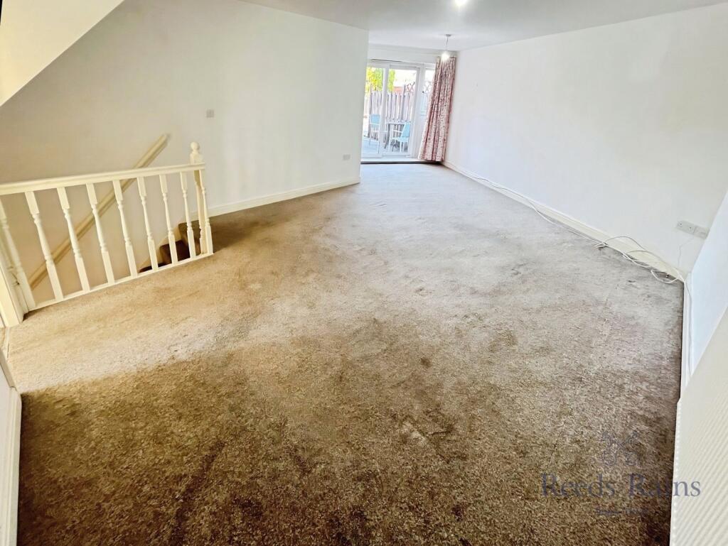 House in Stoke-on-Trent - More
