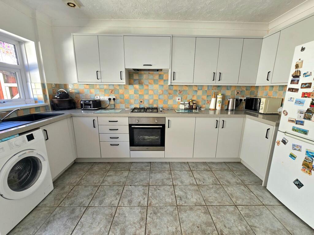 House in Lewistown, Ogmore Valley - View 2