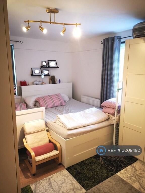 Apartment in London, Charlton - More