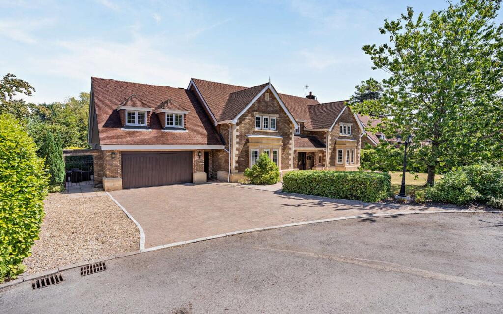 Main image of property: Cefn Mably Park, Michaelston-y-Fedw, Cardiff, Caerphilly, CF3