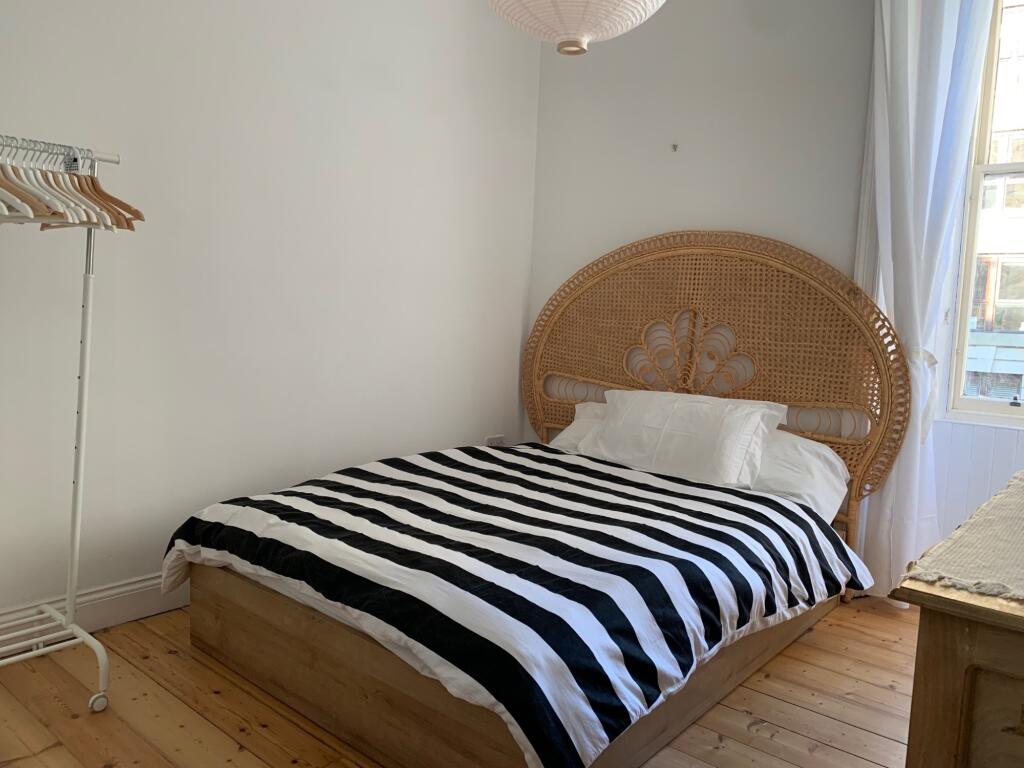 Apartment in Edinburgh - More