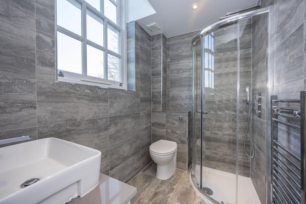 Apartment in Twickenham - More