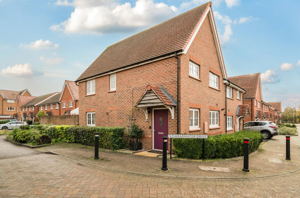 Main image of property: Shearwater Drive, Bracknell, Berkshire
