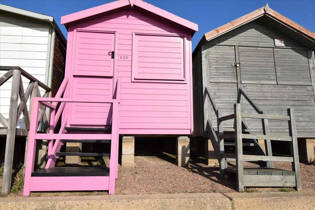 Studio house on High Wall, Frinton On Sea, Frinton on sea, £40,000