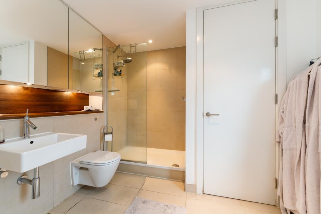 Apartment in London - More