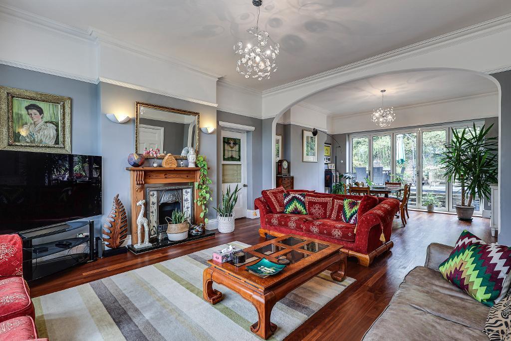 House in Croydon - View 5