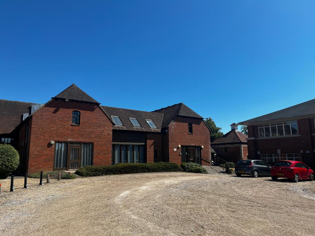 PHOTO 1 South Barn Cams Estate Fareham exterior.jpg