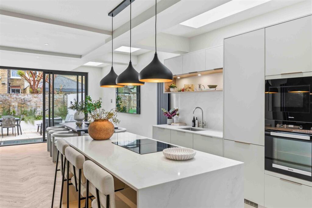 Main image of property: Narborough Street, London