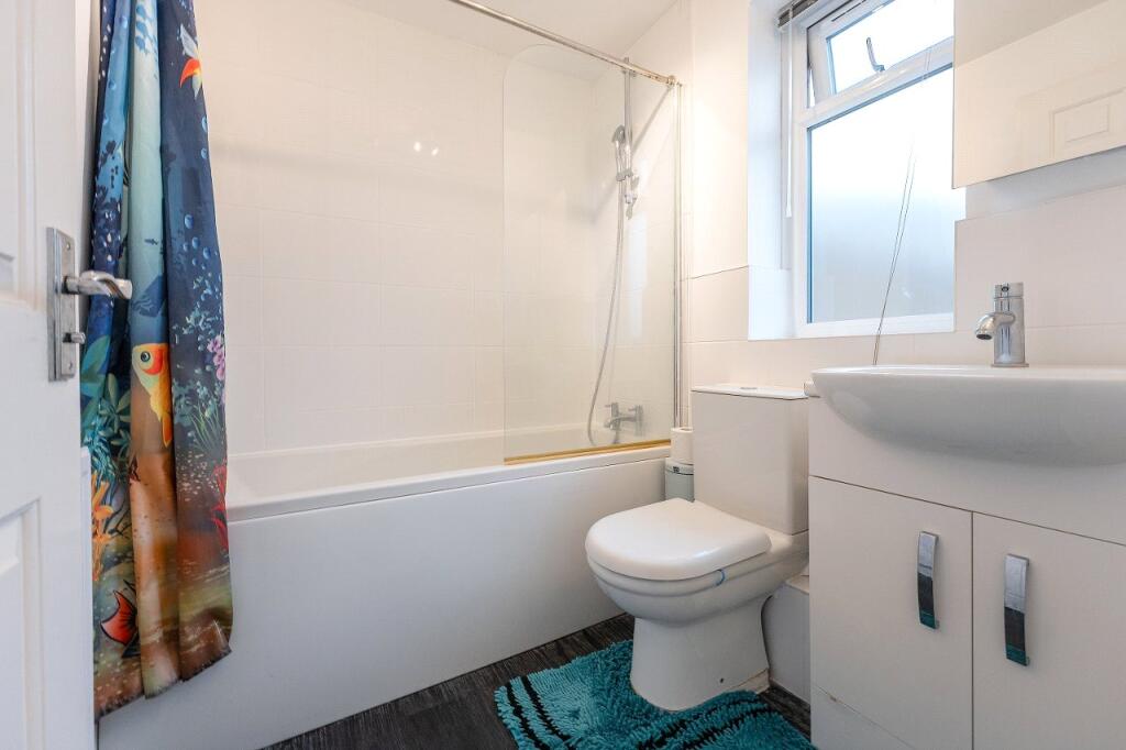 Nash Close, Sutton, SM1 photo 4