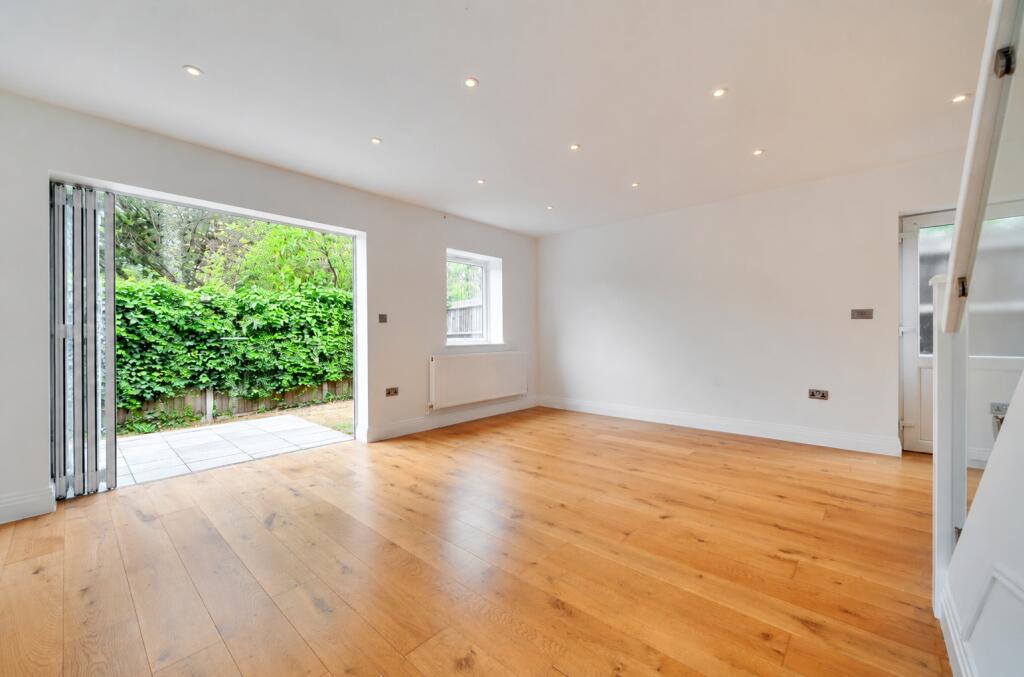 House in London - View 4