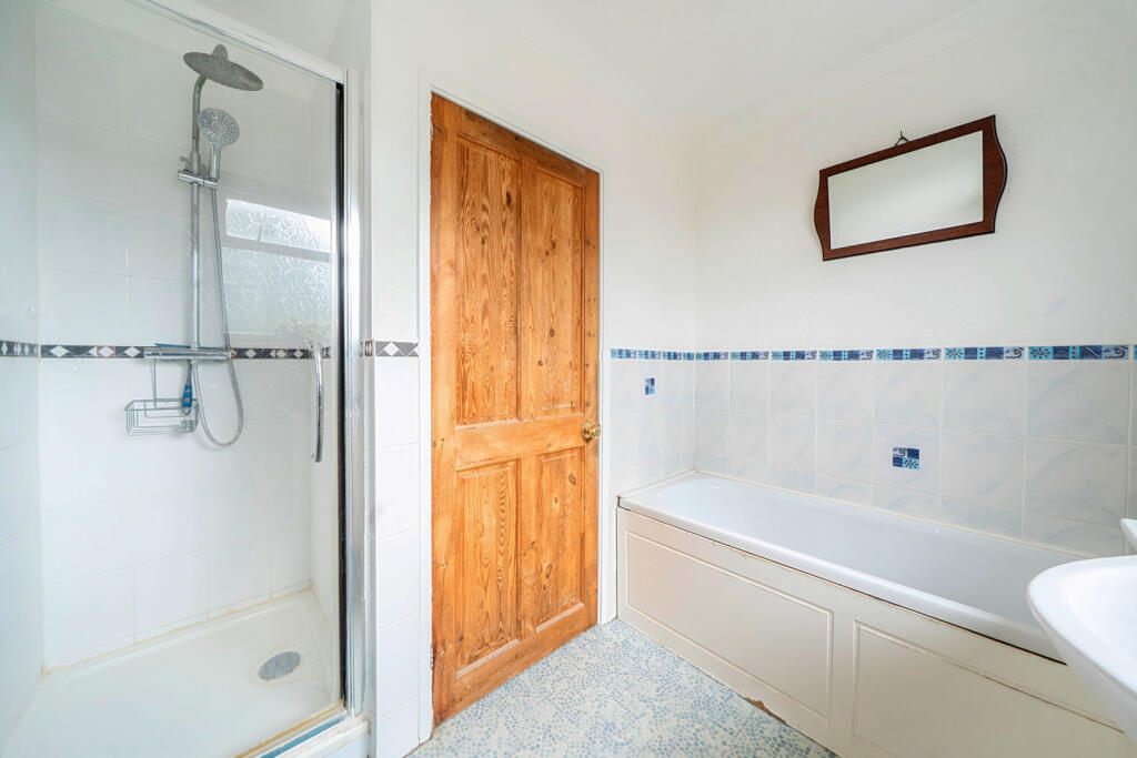 House in London - View 5