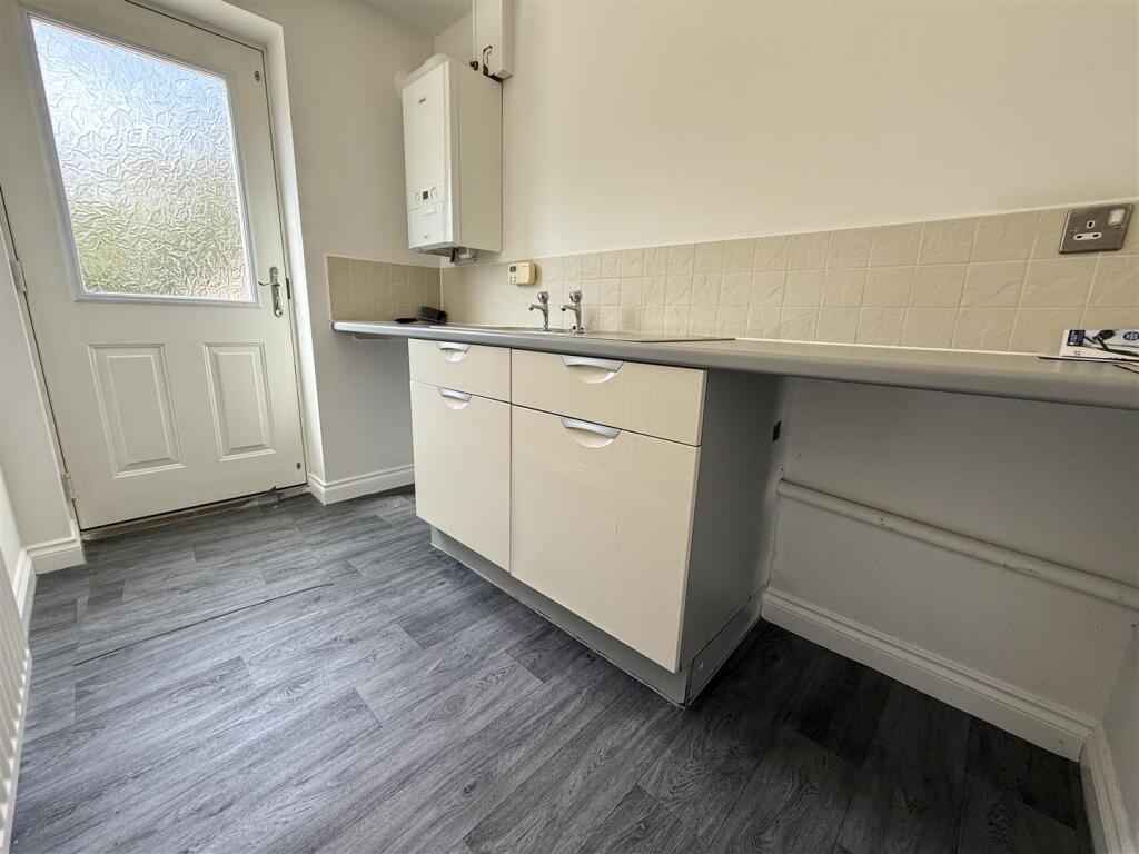 Woodhouse Close, Worksop, S80 photo 4