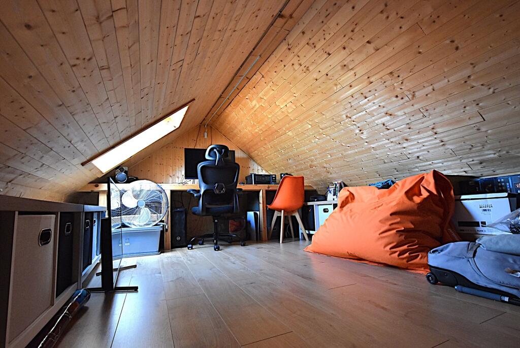 Apartment in Canterbury - More