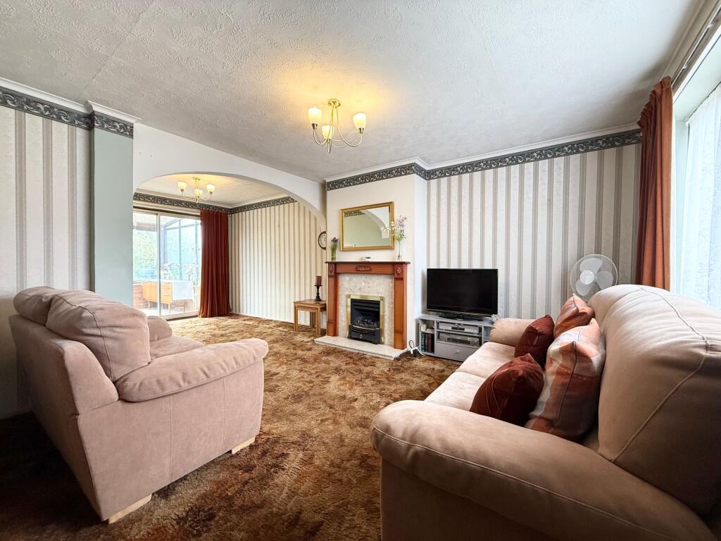 House in Luton - View 5