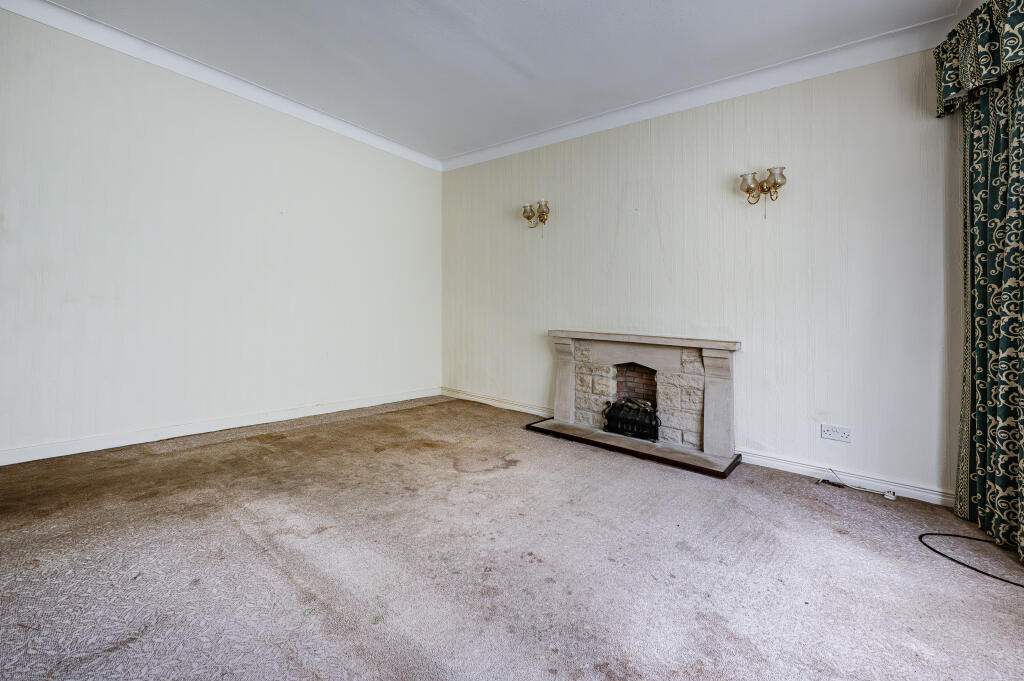 House in Glasgow, Springhall - View 5
