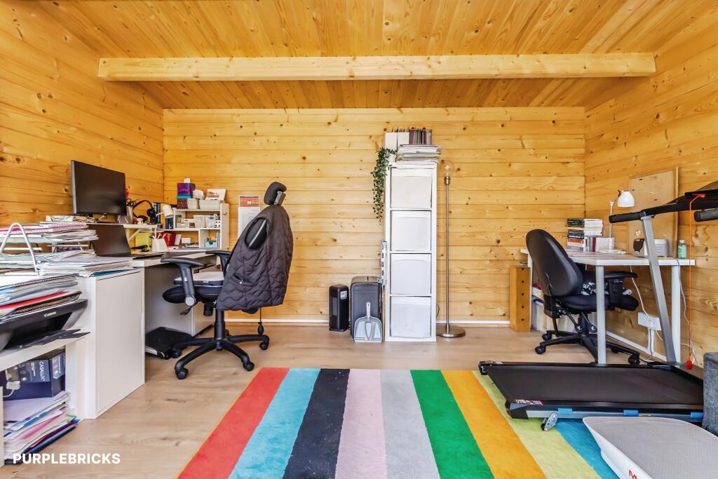 House in Tunbridge Wells, Kent - More