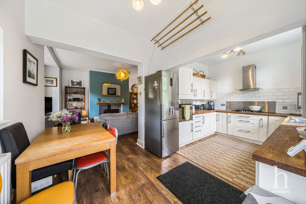 Shrewsbury Road, Oxton, CH43 - View 3