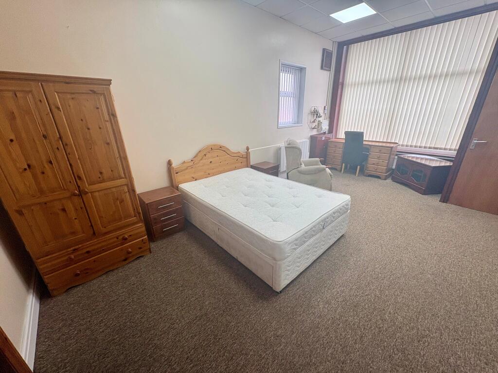 Apartment in Cardiff, Penylan - View 5