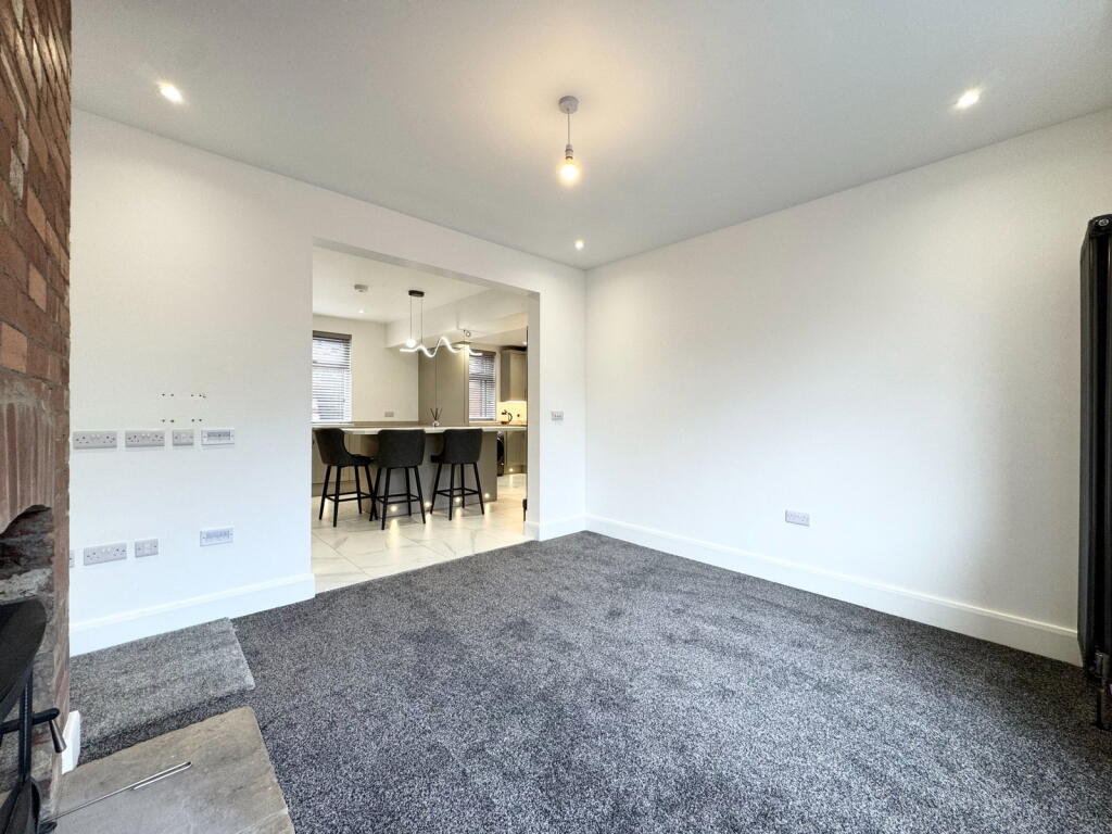 House in Barnsley, South Yorkshire - More