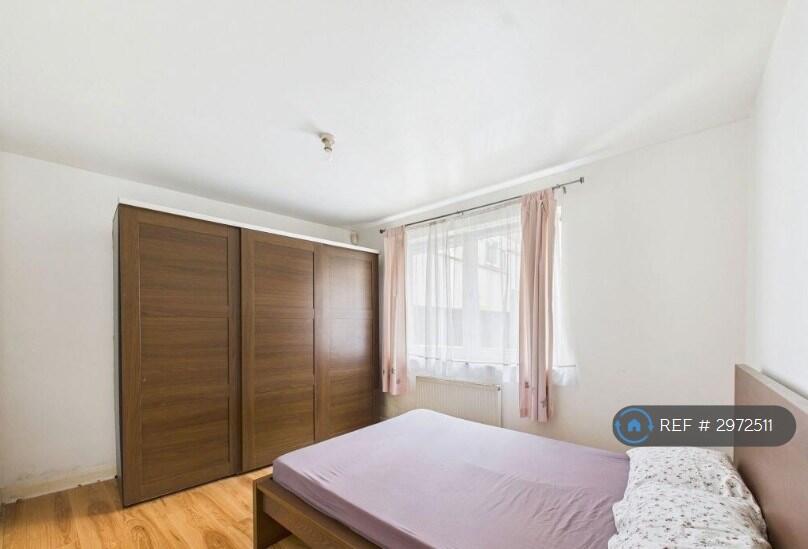 Apartment in Watford - View 3