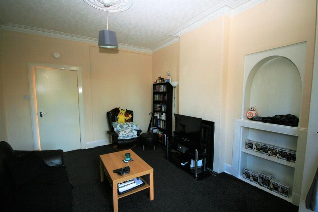 Apartment in Glasgow - View 3