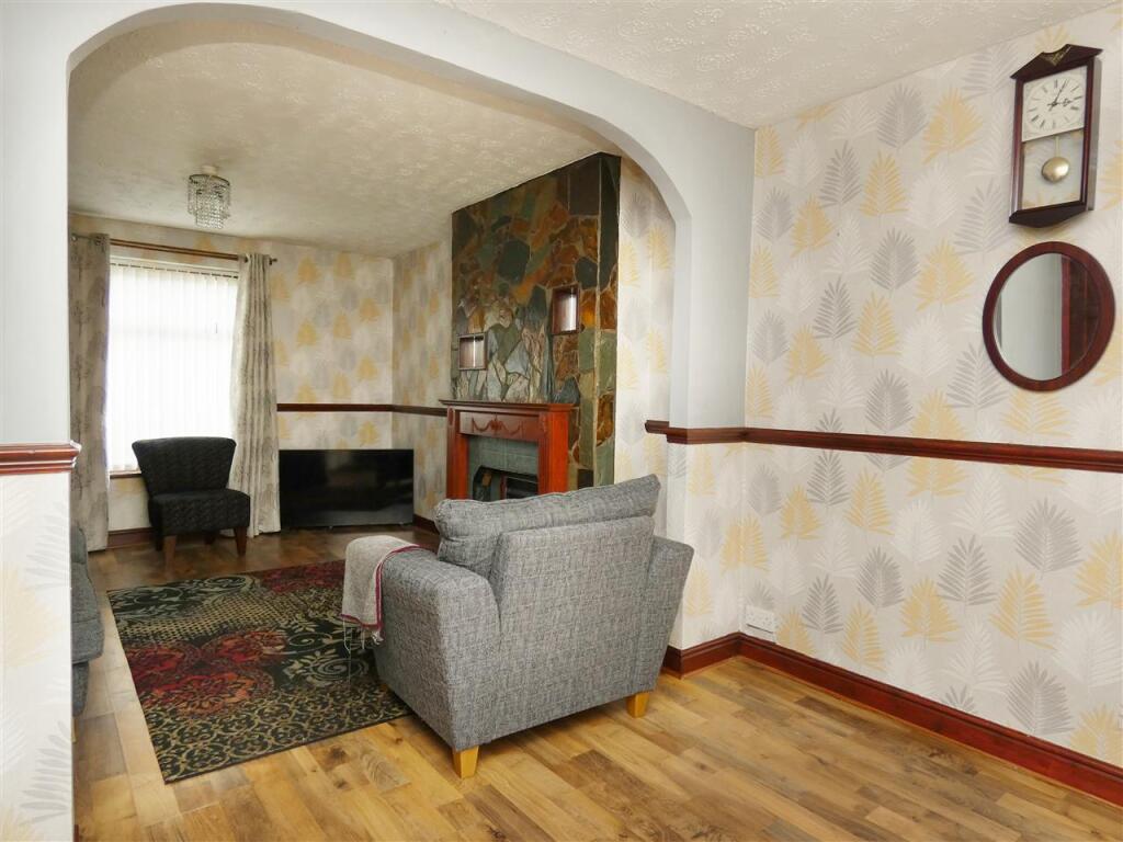 House in Knowsley, Liverpool City Region - View 5