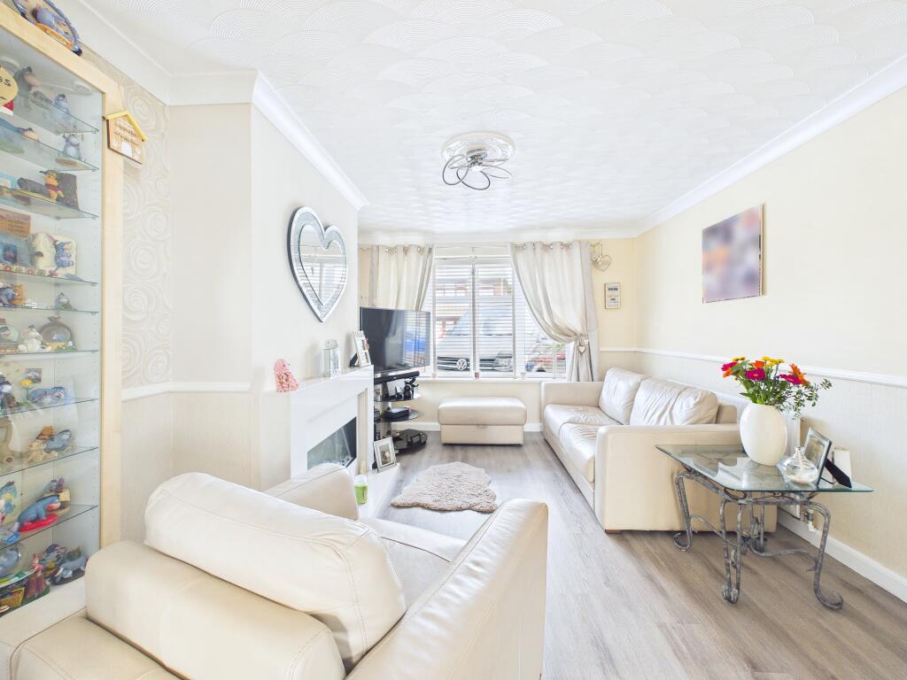 Syston Avenue, Laffak, St Helens, WA11 - More
