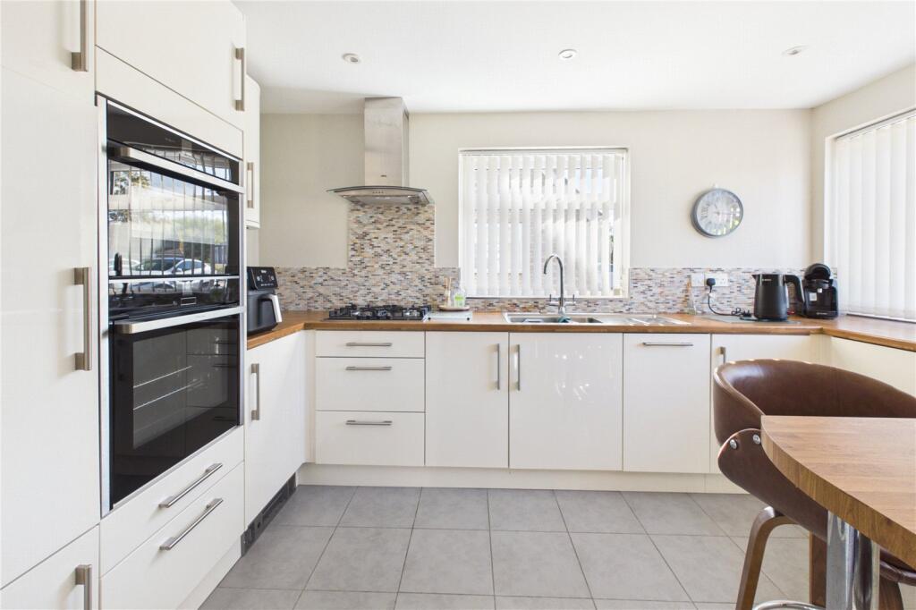 House in Swindon - View 5