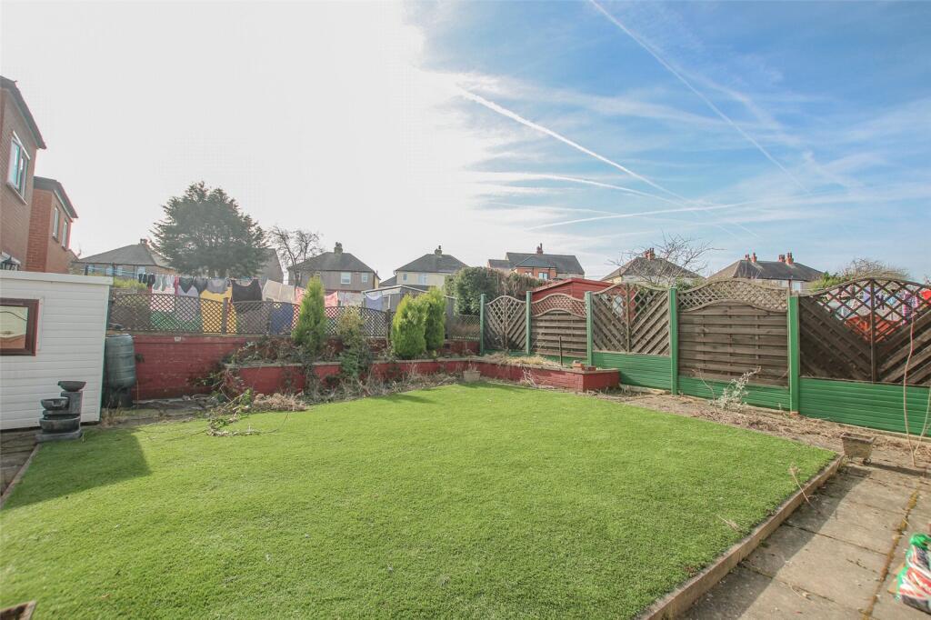 House in Huddersfield - View 2