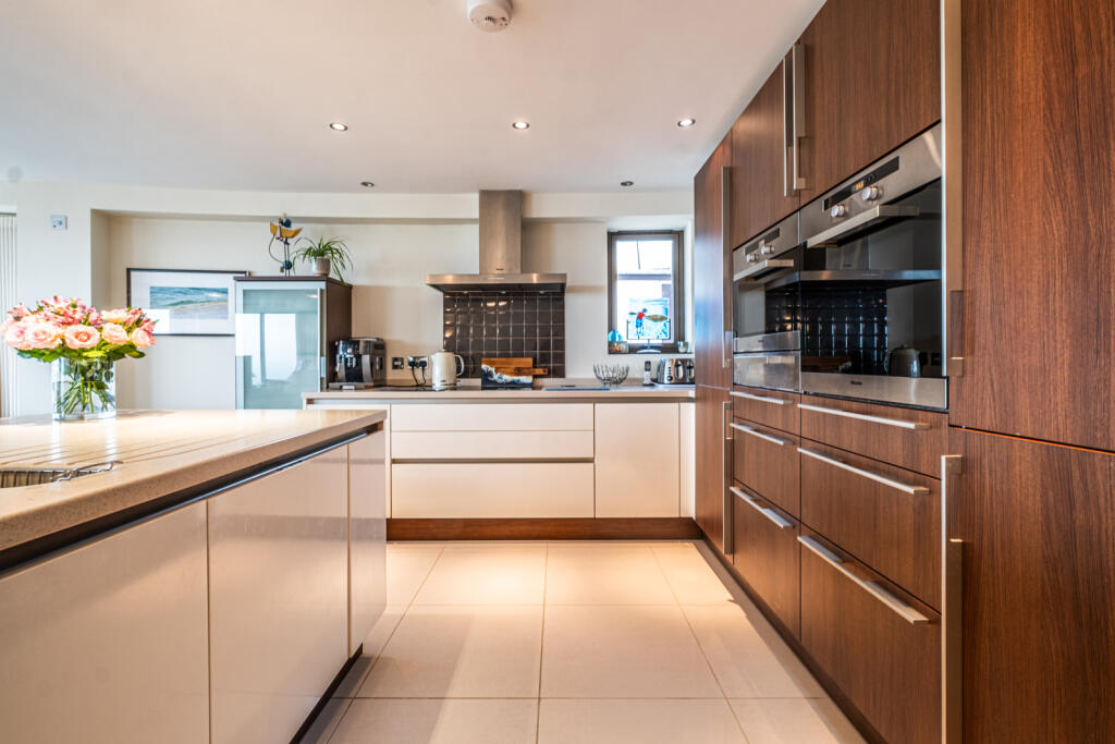 Apartment in Poole - View 4