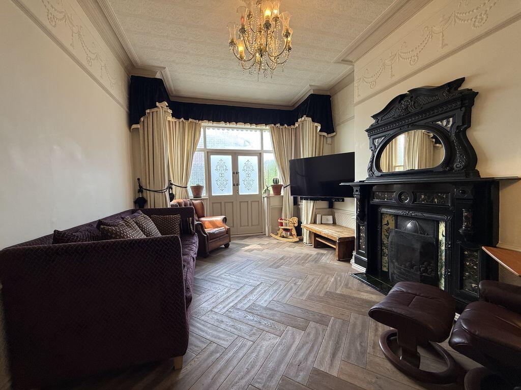 House in Stoke-on-Trent - More