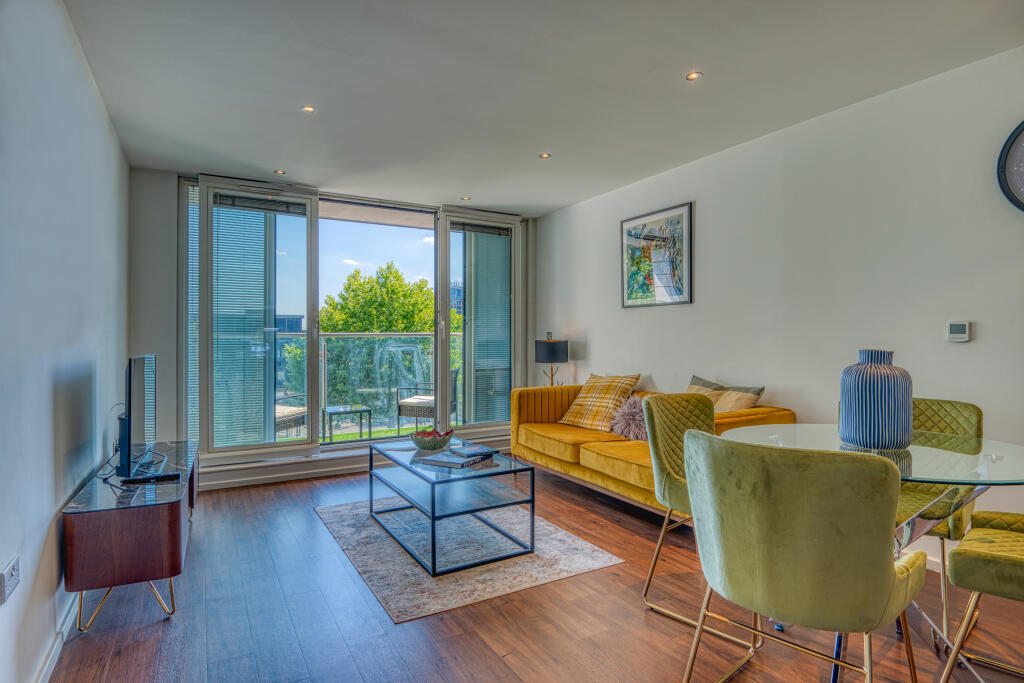 Main image of property: Western Gateway, London, E16