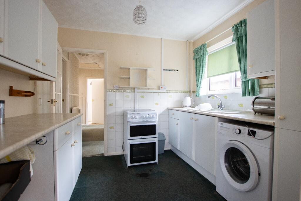West Hall Road, Dersingham, King's Lynn, Norfolk, PE31 photo 2