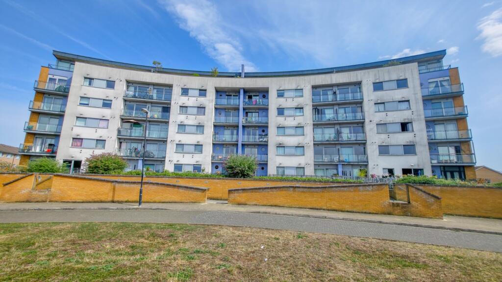Visual Reference: 2 Bedroom Penthouse For Sale In Tideslea Path West Thamesmead