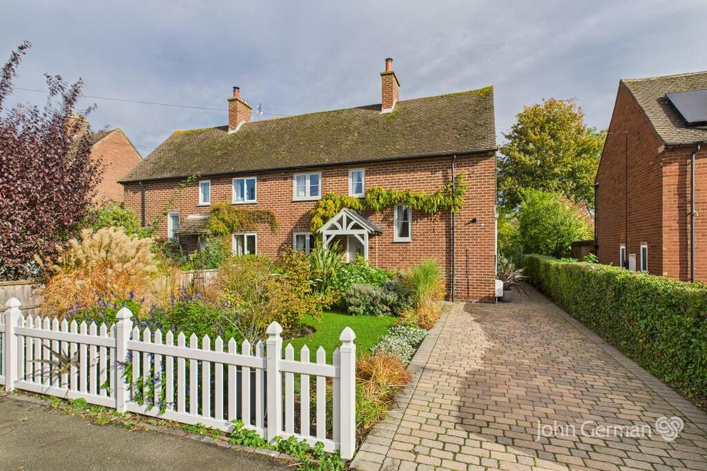 3-bed semi-detached on Sudbury Road, Yoxall, £325,000