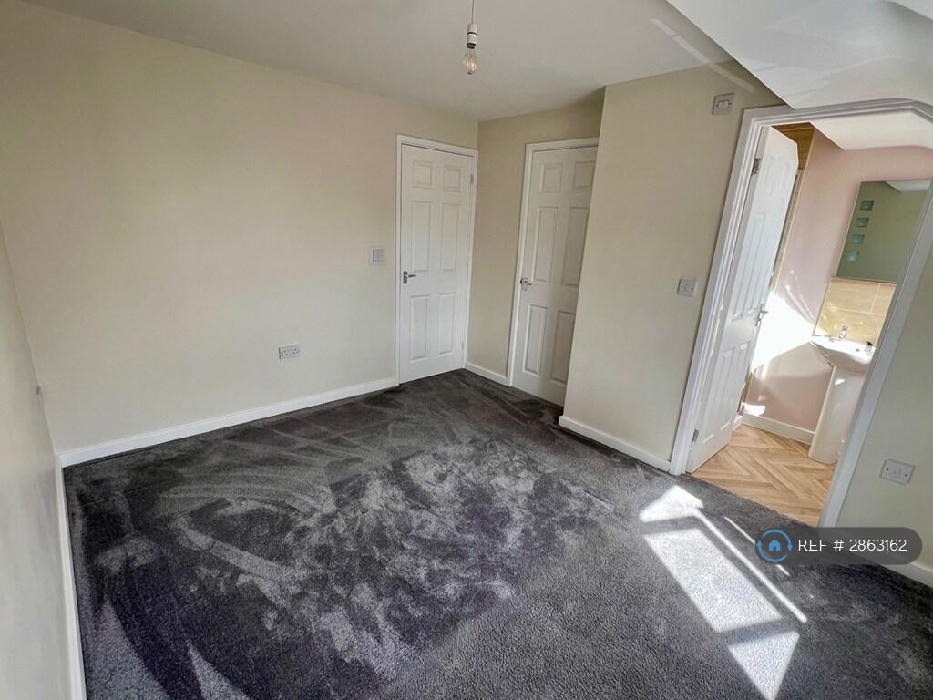 Additional image 10 of High St, Studley, B80
